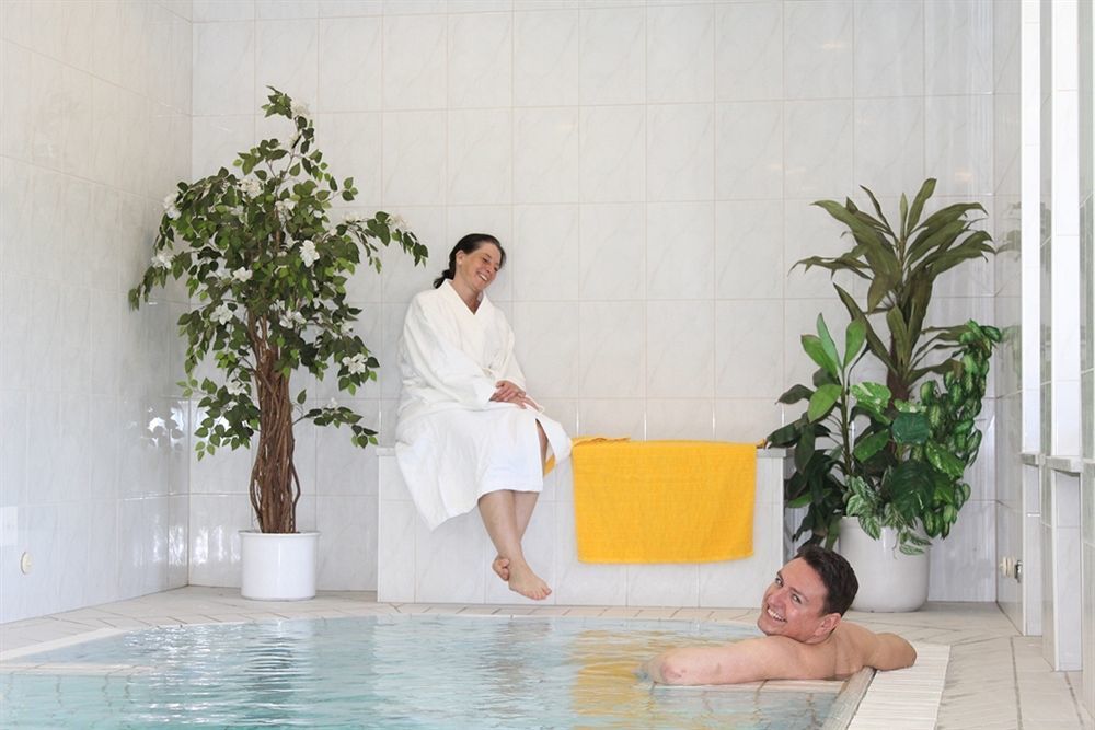 Hotel Lindwurm บัดกอยเซิร์น ภายนอก รูปภาพ